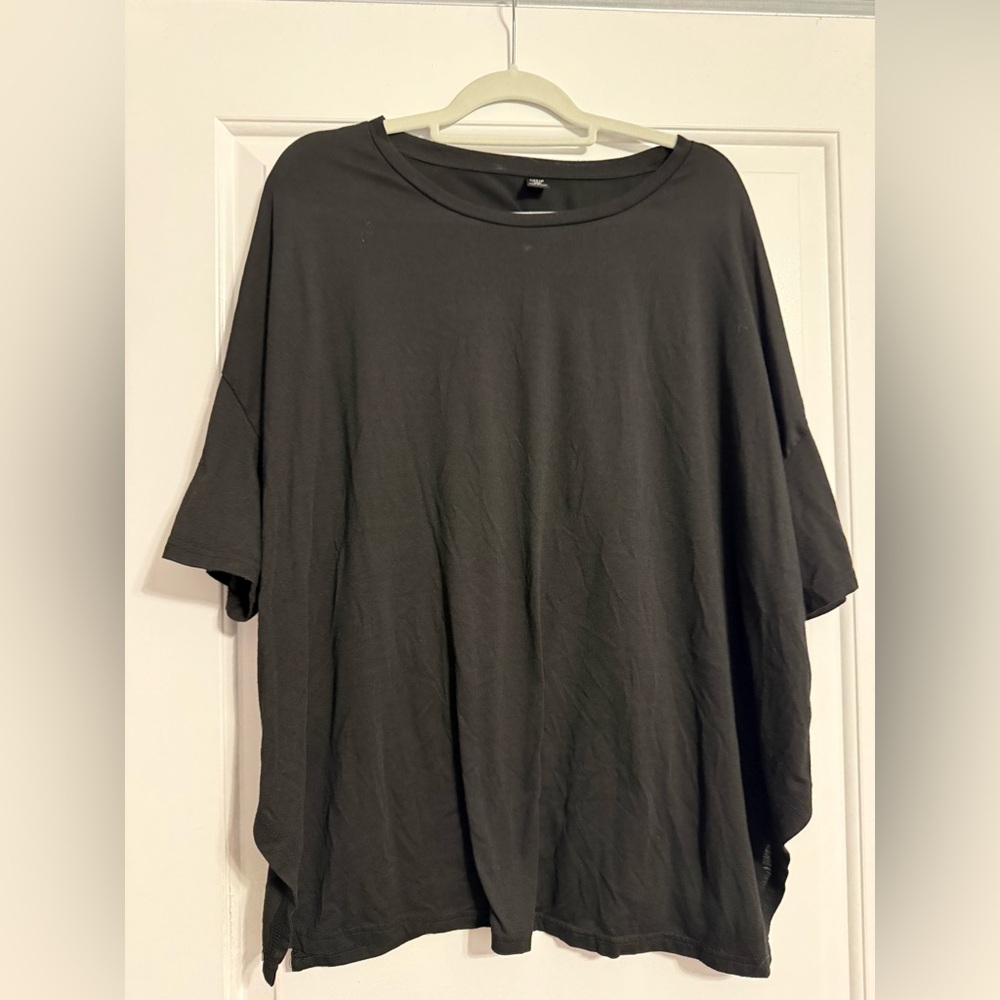 SHEIN black Short Sleeve Tee